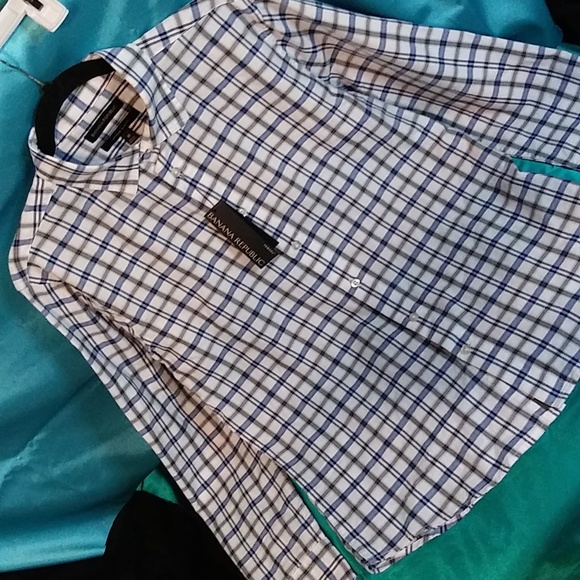 Banana Republic Men's Untucked Slim Fit Button Down Shirt (M) NWT - Picture 2 of 16